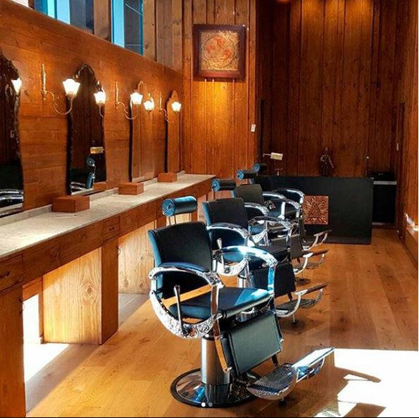 Cadeira para Barbearia: tudo que um barbeiro profissional precisa saber antes de escolher