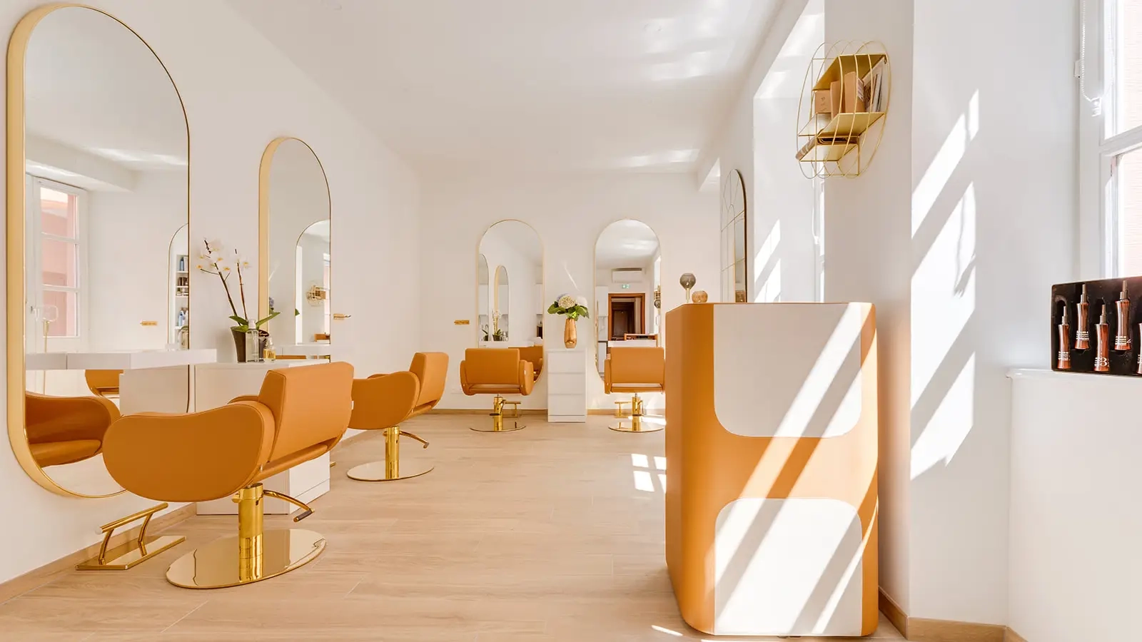 Cadeira para Salão de Beleza: como escolher o modelo certo para o seu espaço profissional